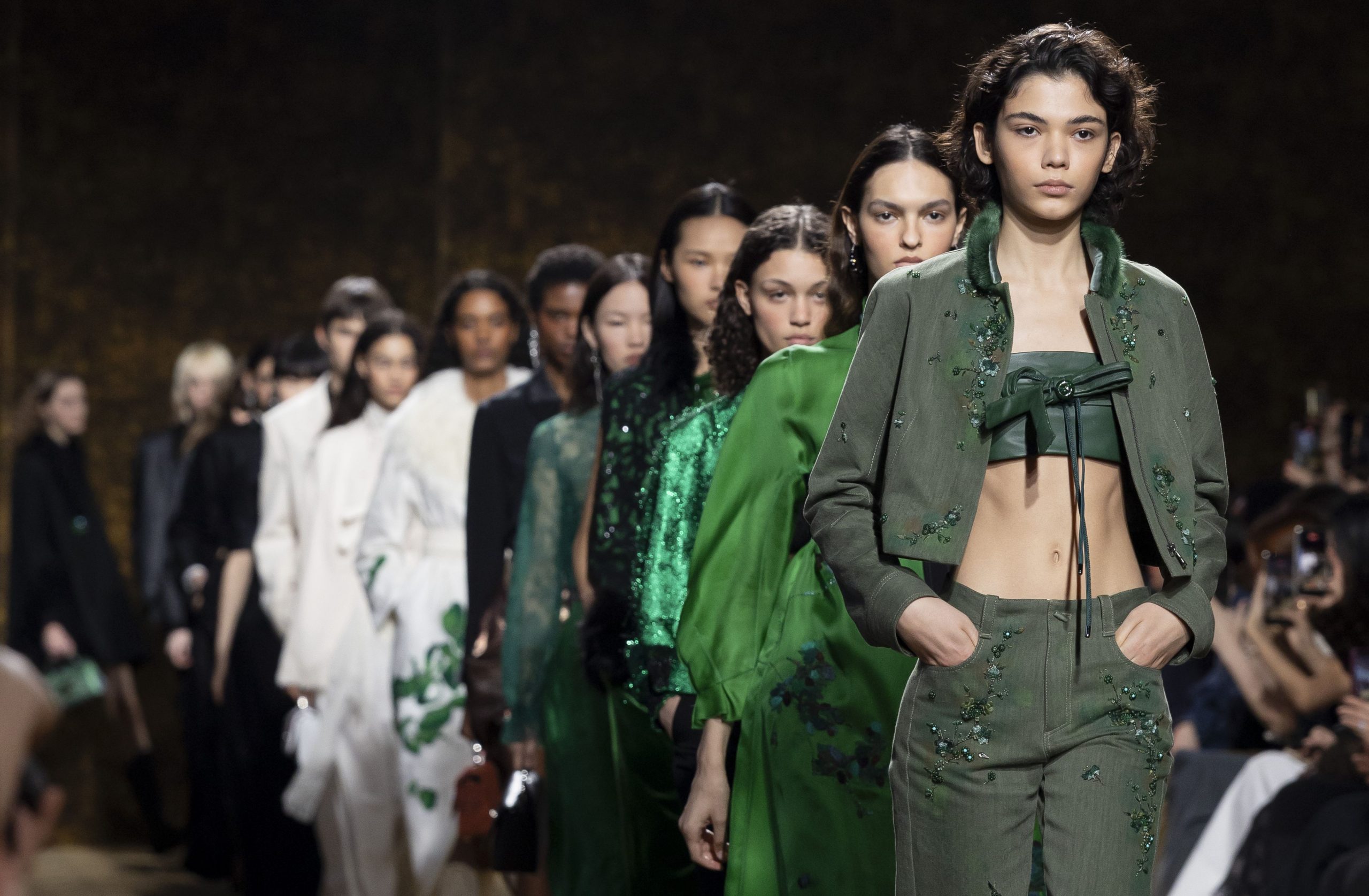 shiatzy_chen_fw26_details_4x5_220